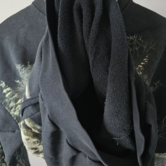 Cozy Vintage Winter Scene Sweater - Picture 6 of 6